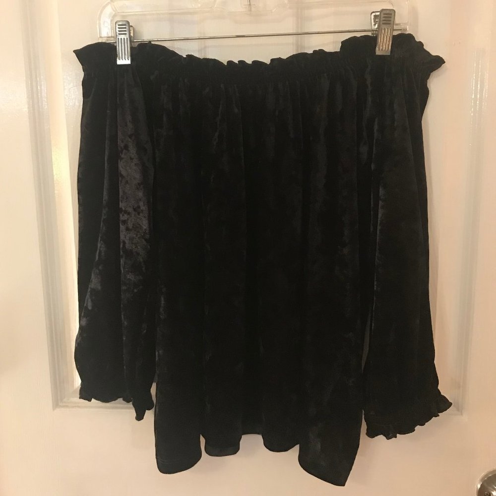 Gap Off-The-Shoulder Top